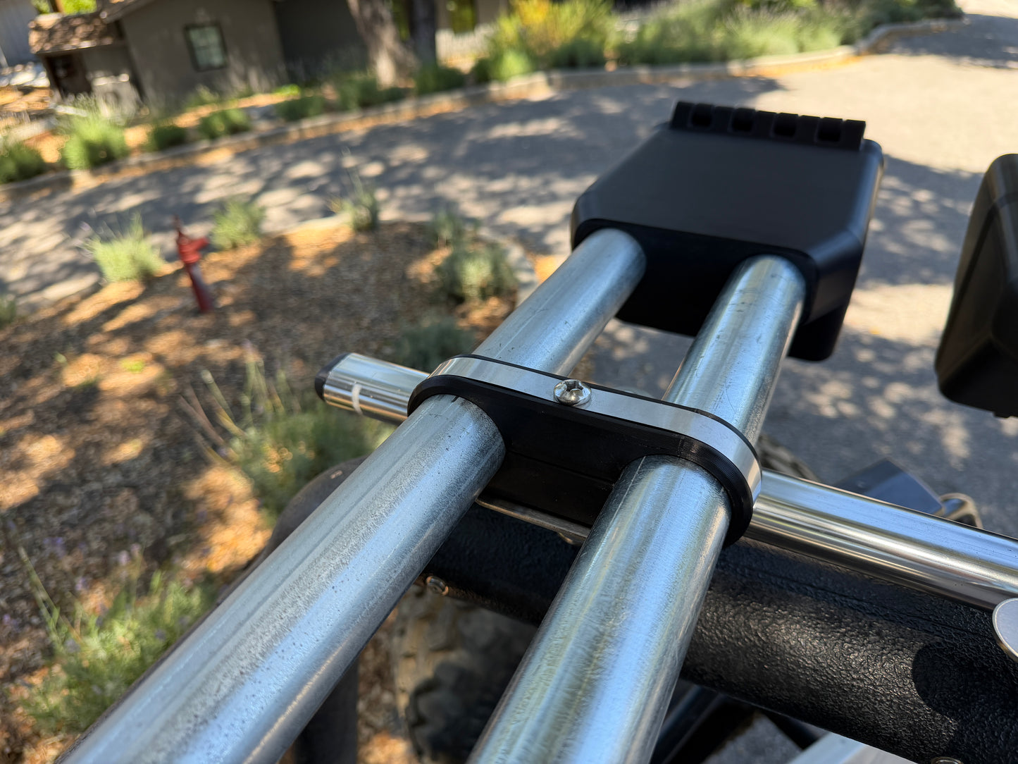 Double Rod Locking Carrier